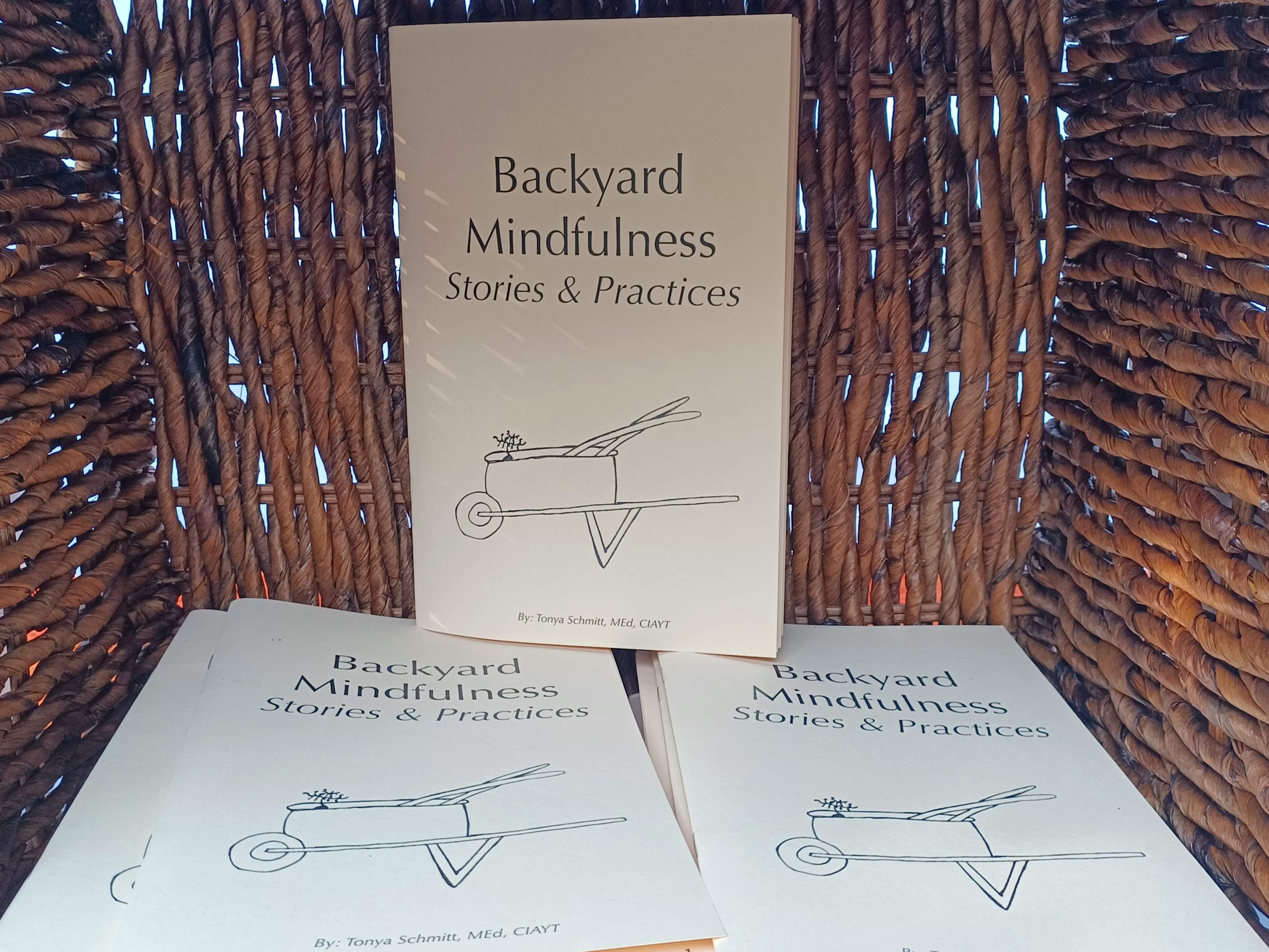 Schmitt_BackyardMindfulnessInABasket_cover